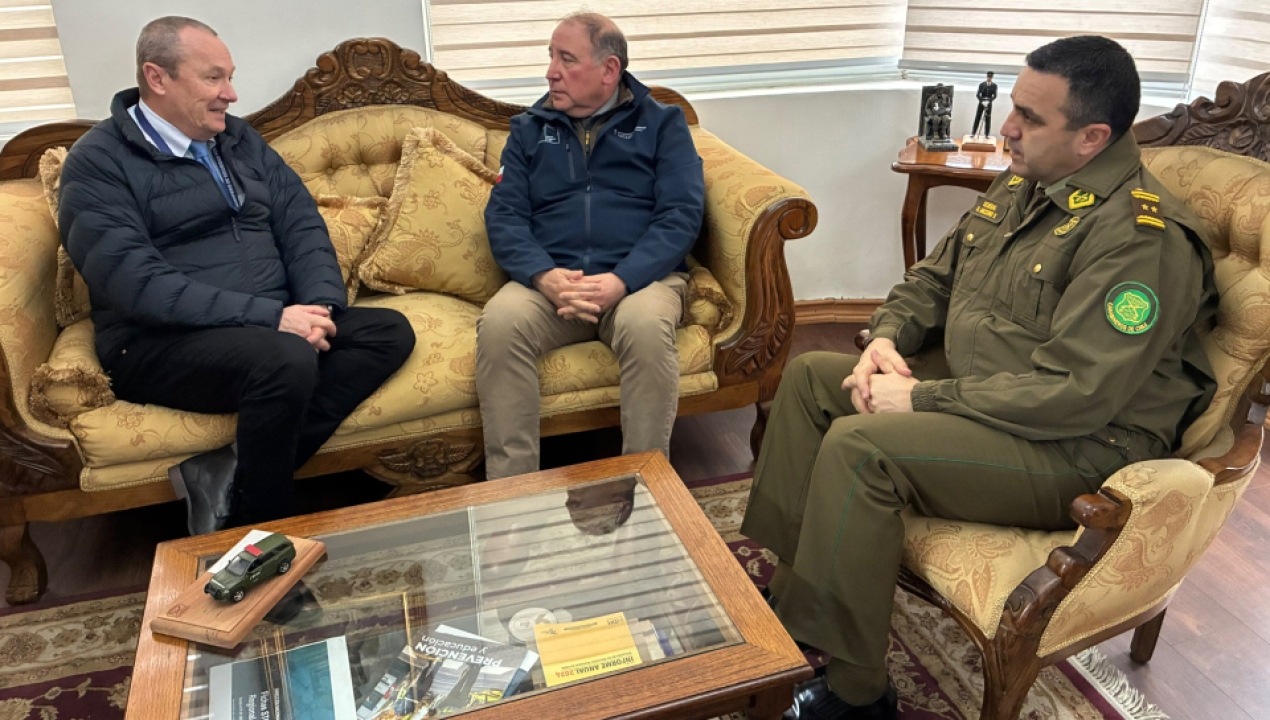 /carabineros-y-autoridades-de-seguridad-publica-coordinan-estrategias-para