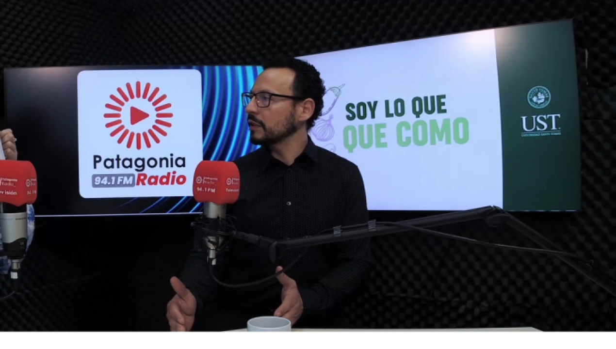/por-que-no-deberias-comer-de-noche-experto-en-neurociencias-explica-los