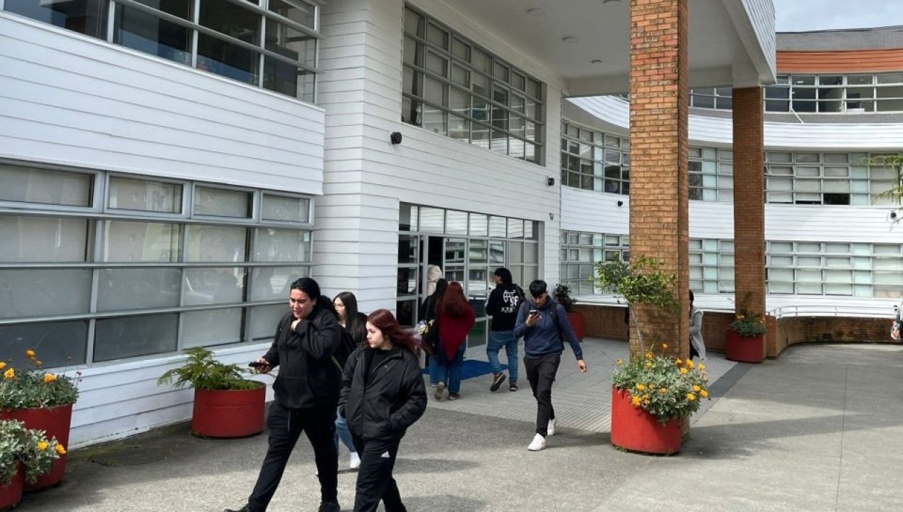 /santo-tomas-puerto-montt-abre-proceso-de-admision-2026-con-carreras-ligadas