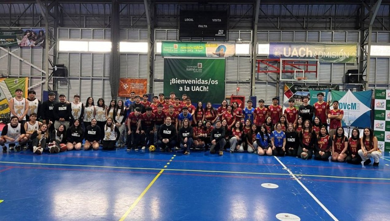 /patagonia-radio-deportes/uach-puerto-montt-entrega-nueva-indumentaria-a-152-estudiantes-de-sus