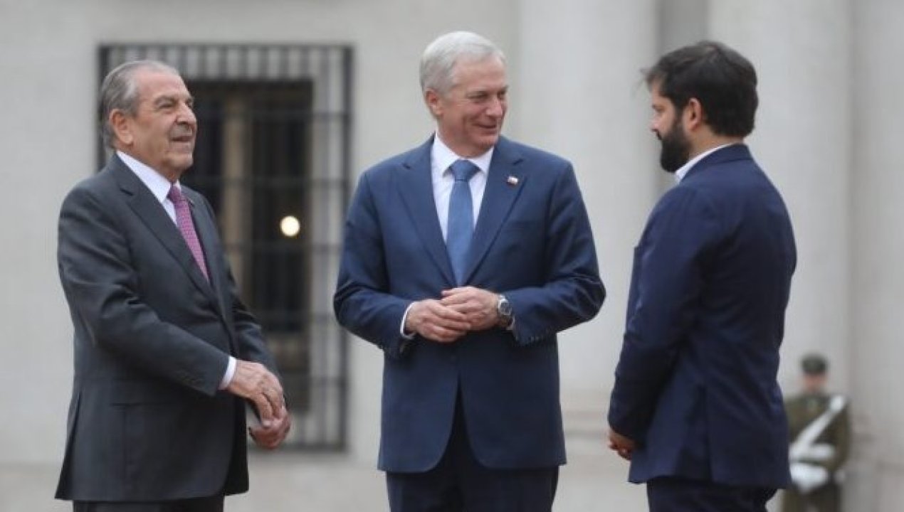 /kast-reune-a-exmandatarios-en-la-moneda-por-los-200-anos-del-la-presidencia